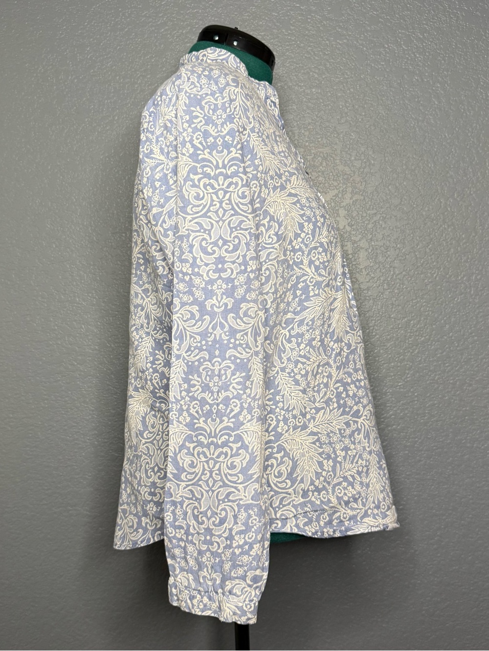 malvin Blue White Linen Blend Floral Blouse Relaxed Fit XL 100% Linen - Picture 6 of 10